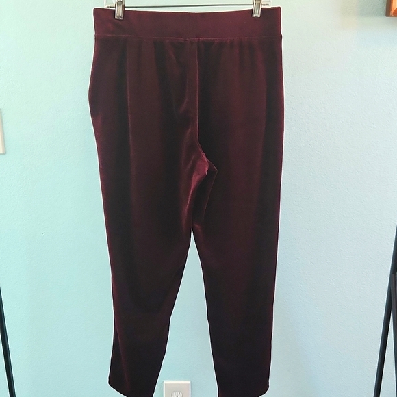 Gloria Vanderbilt Adelea Velour Tapered Pant - Picture 3 of 6